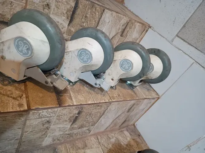 Rodas resistentes para fins diversos