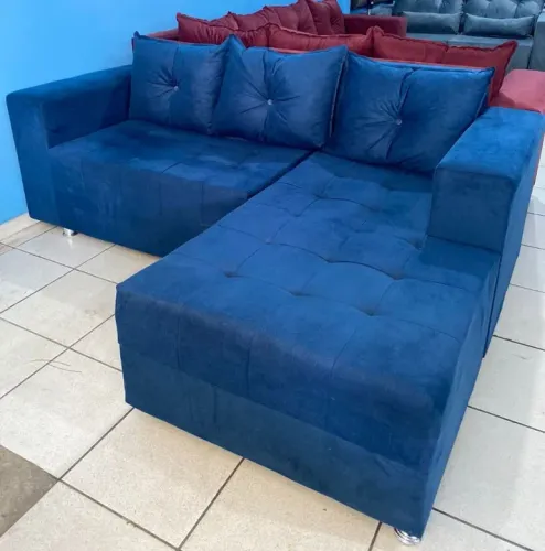 Sofá cheyse 3 lugares mais puff de brinde entrega grátis 
