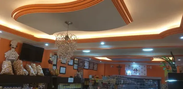 Vendo uma excelente padaria  .