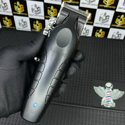 MÁQUINA DE CORTE PROFISSIONAL KEMEI KM-2296 COM BASE DE CARREGAMENTO 