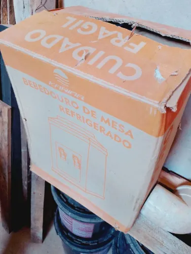 Bebedouro de Mesa Refrigerado Karina