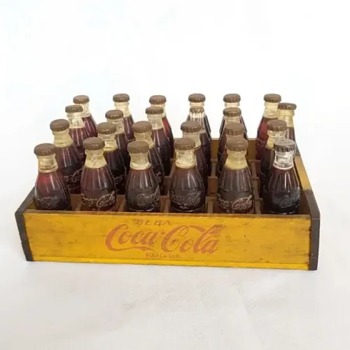 Antigo Mini Engradado da Coca-Cola, feito no Paraná / Brasil (Beba Coca-Cola) - Anos 60