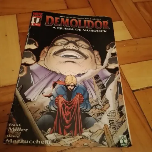 Gibis das antigas O Demolidor, Capitão America, Homem Aranha, Thor, Homem de Ferro
