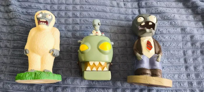 Coleção de Bonecos Plants vs Zombies