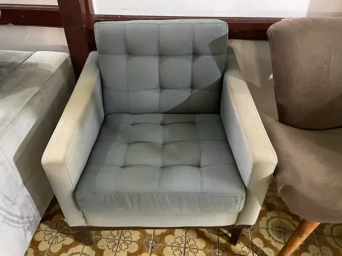 Poltrona Decorativa Cinza