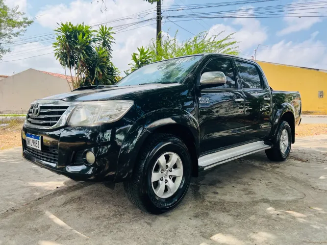 Toyota Hilux CD SRV D4-d 4X4 3.0 TDI Diesel AUT 2012