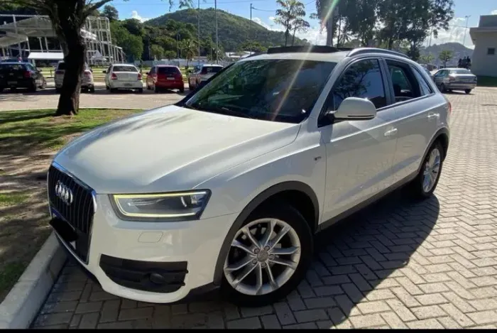Audi Q3 2.0 TFSI Quat. 211/220cv S-tronic 5P 2012