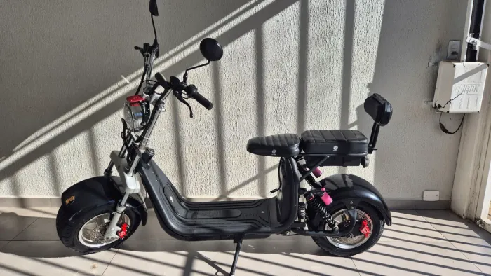 Moto Elétrica modelo Citycoco 2000w em perfeito estado