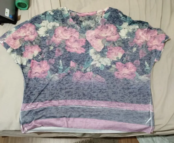 Blusa plus size Floral Decote V