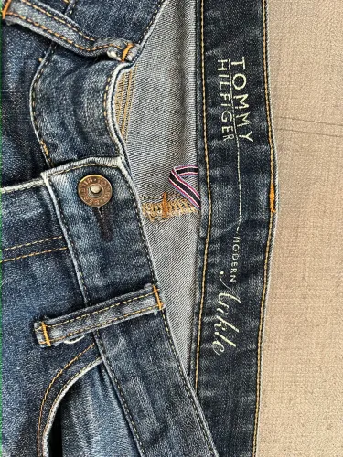 Calça jeans Tommy Hilfiger TAM 42