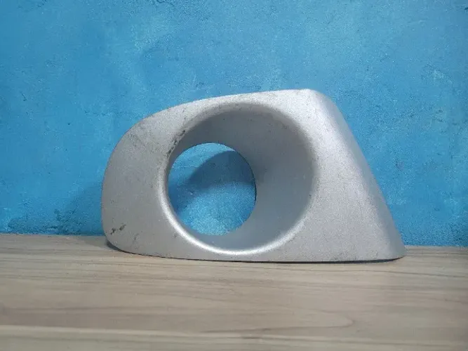 Moldura do Farol de Milha Direito Renault Symbol