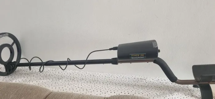 Detector de Metais Bounty Hunter Pioneer 202