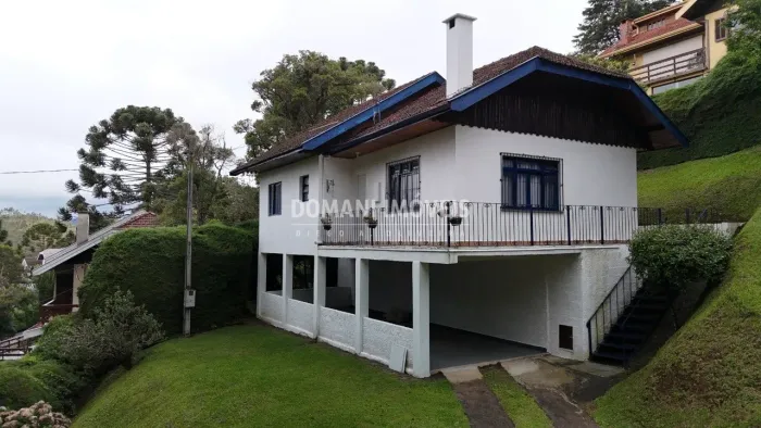 Casa Charmosa em Condomínio Fechado na Região do Vale Encantado - Campos do Jordão/SP