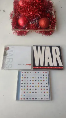 3 CDs e um DVD - Thirty Seconds To Mars