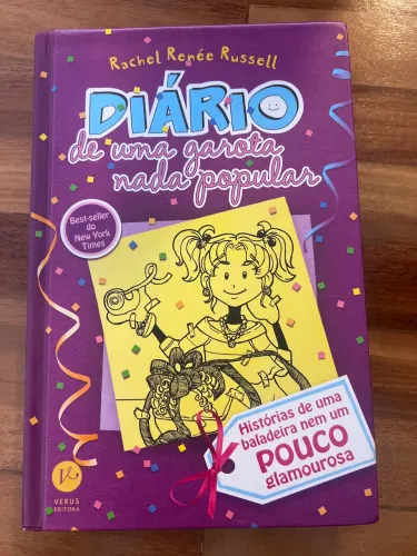 Livro Diário de uma Garota Nada Popular