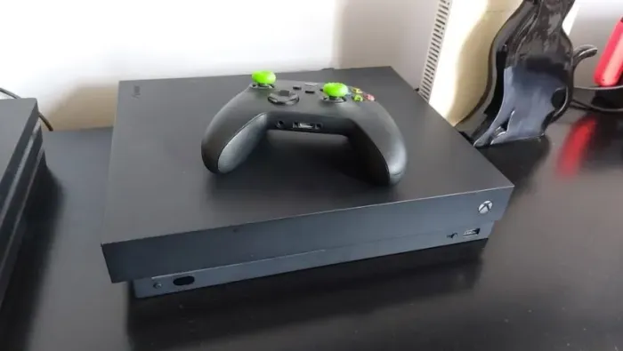 Xbox One X, Completo com Jogos Originais e Caixa