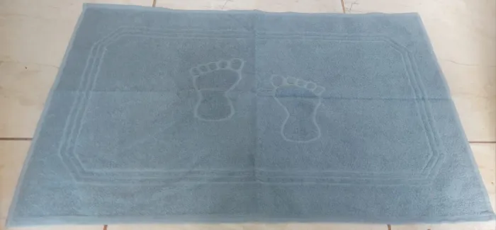 Tapete de Banheiro com Desenho de Pés