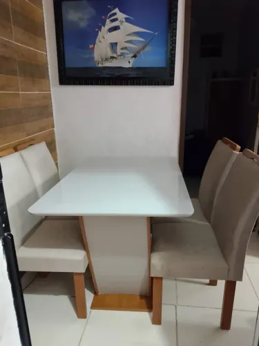 Mesa de jantar 4 cadeiras com vidro frete gratis entrego hoje R$ 1350,00 a vista