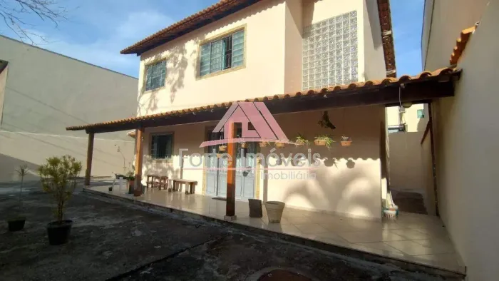 Casa Duplex no Condomínio Bosque do Sabiá - Campo Grande/ RJ