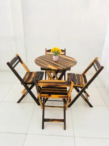 Conjunto Mesa e Cadeiras Dobráveis de Madeira