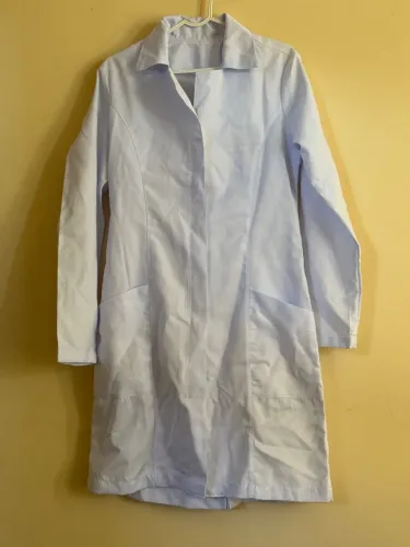 Jaleco branco para profissionais de saúde tamanho P novo 