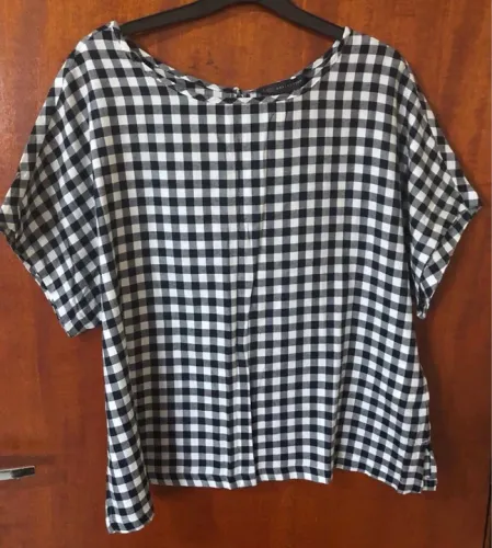 Blusa feminina xadrez branca e preta NOVA