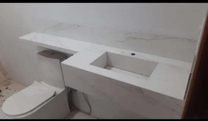 Pia em porcelanato