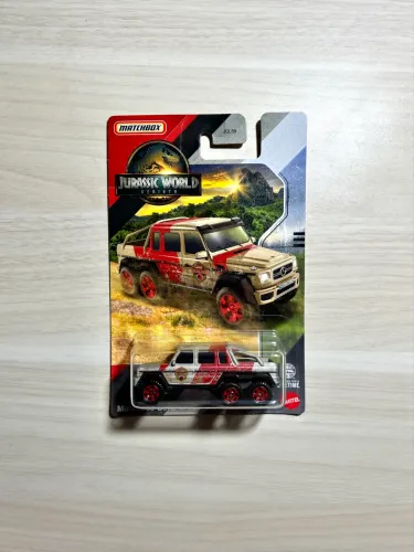 Matchbox Mercedes-Benz G63 6x6 Jurassic World