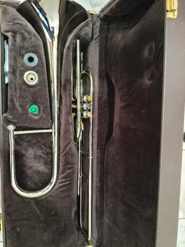 Trombone Weril Si bemol F671 medio de pistos 