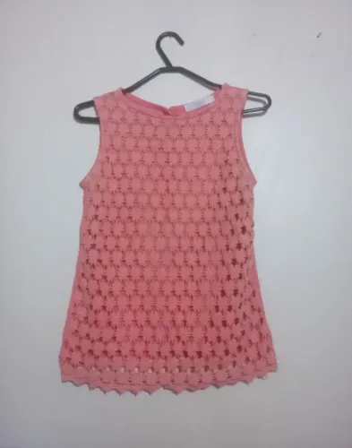 Blusa rosa sem mangas em renda floral - tamanho p
