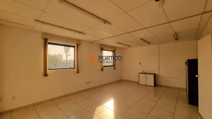 Sala comercial para locação no centro de Paulínia-SP