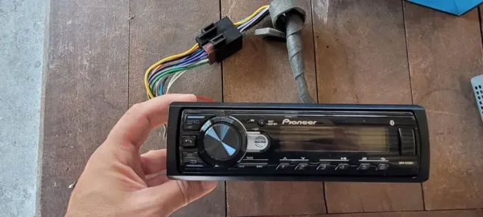 VENDO SOM PIONEER MVW-S255BT