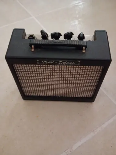 Amplificador portátil fender mini deluxe aceito pedais pedaleira
