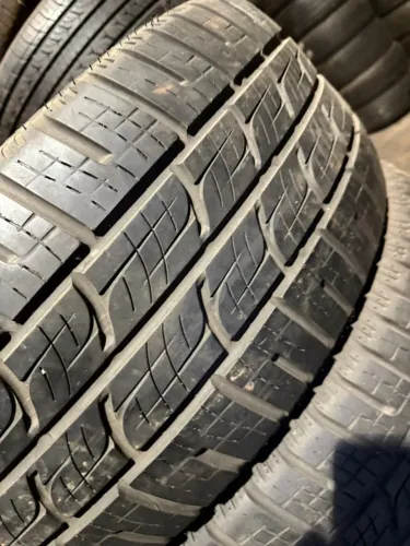 Pneu 255/50/20 Pirelli  80 % de vida útil 