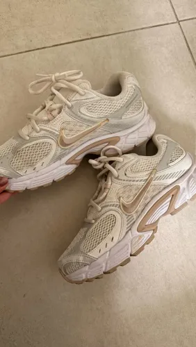 Tênis Nike V5