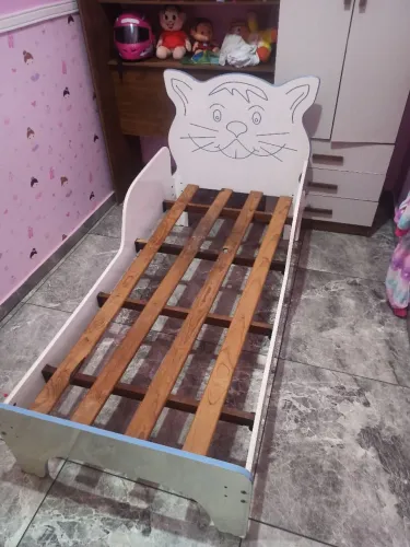 Cama infantil gatinho.