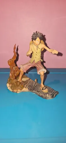 ONE PIECE Luffy Figure