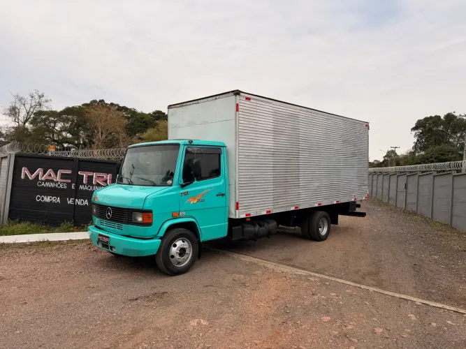Mb 710 plus baú