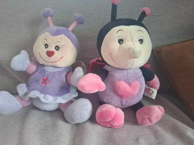 Pelucia joaninha rosa