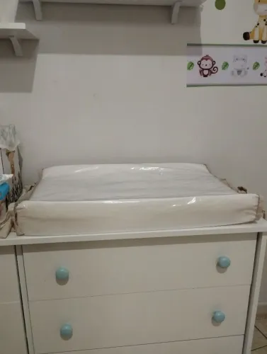 Vendo Trocador Anatômico cômoda, pouco tempo de uso, por $60 reais 