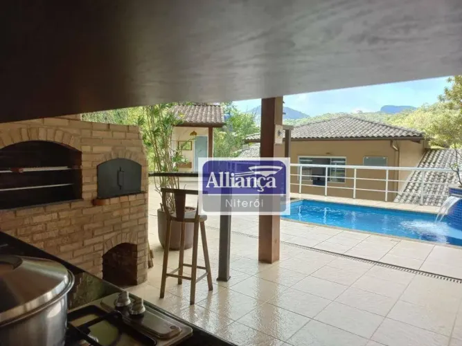 Casa com 4 dormitórios à venda, 400 m² por R$ 1.300.000,00 - Badu - Niterói/RJ