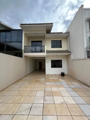 Sobrado com 04 quartos no Parque São Paulo