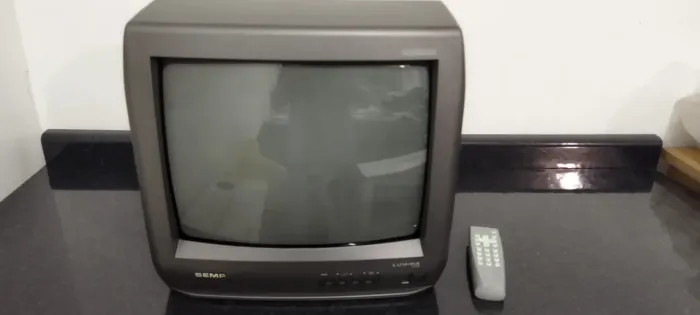 Tv semp lumina 14 polegadas