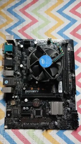 KIT PLACA-MÃE + PROCESSADOR INTEL CORE i5-8400