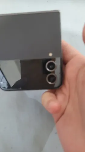 Samsung Galaxy zflip 4 (retirada de peças)