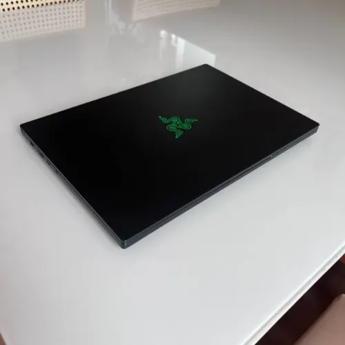 Notebook Razer Blade 14 - AMD Ryzen 9 5900HX + RTX 3060 | 16GB | 1TB | 144Hz
