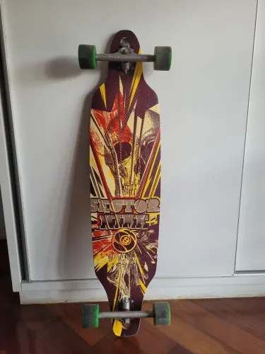 Longboard Sector Nine com Luvas de slide