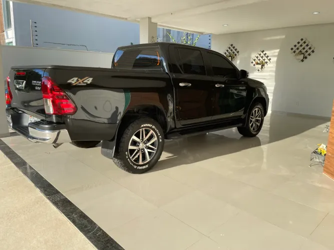 Toyota Hilux CD SRV 4X4 2.8 TDI Diesel Aut. 2019