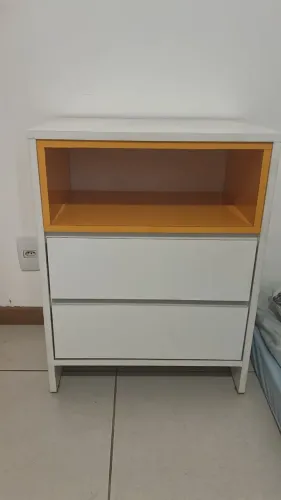CRIADO MUDO