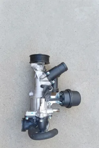 BOMBA DE AGUA MERCEDES CLA 200